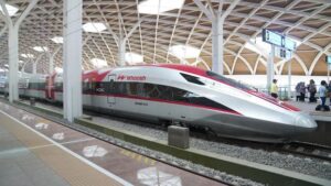 Daftar 7 Kereta Api Tercepat di Dunia dan Teknologi di Baliknya