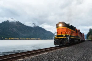 8-jalur-kereta-terpanjang-petualangan-rel-lintas-benua