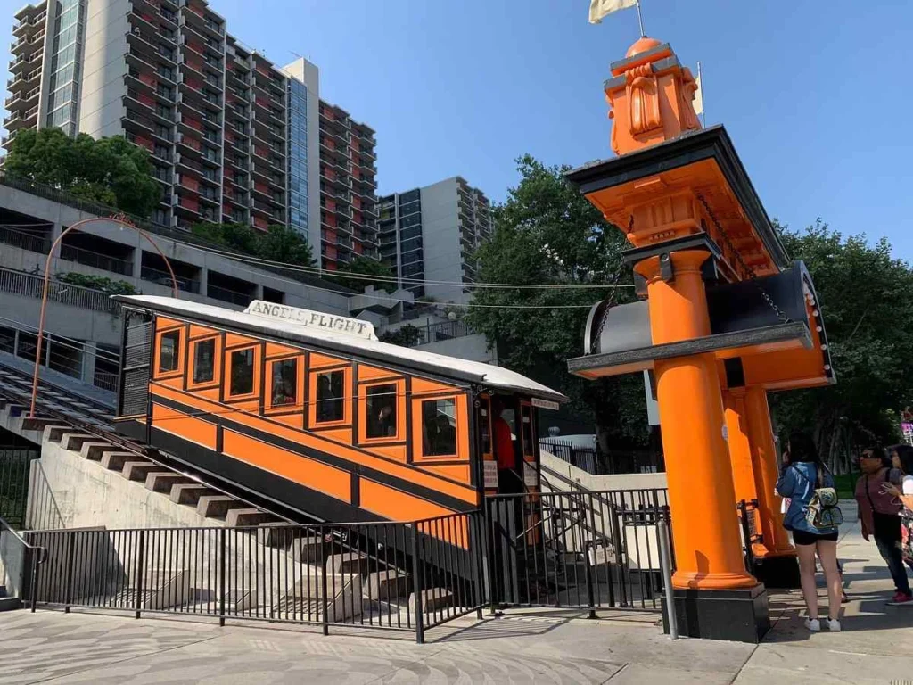 angels-flight-pesona-kereta-terpendek-di-dunia