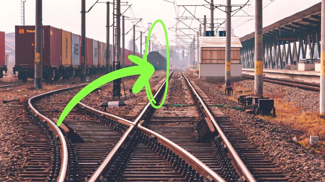 5-stasiun-kereta-api-paling-angker-di-indonesia