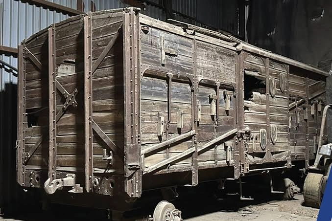 asal-muasal-kereta-barang-dari-zaman-dahulu-hingga-bermetamorfosis-di-era-modern