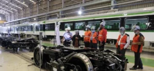 apa-yang-menggerakkan-kereta-di-zaman-dulu-evolusi-tenaga-dari-batu-bara-hingga-magnet
